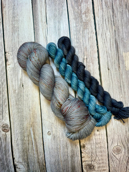 Welcome To The Party Pal Sock Set